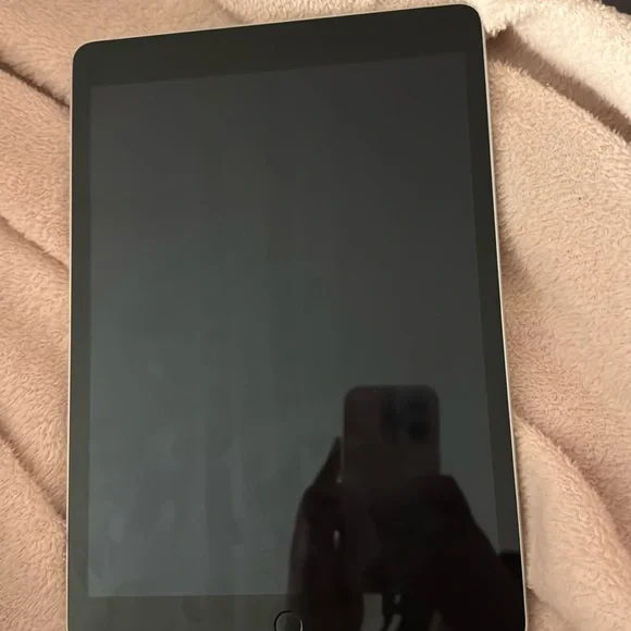 Apple iPad,Silver, 9th generation